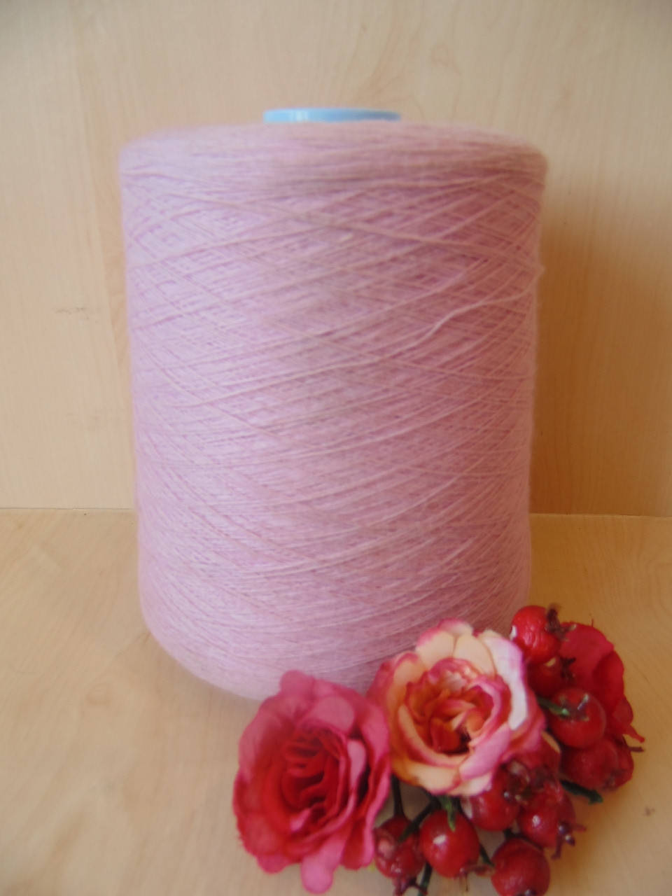 

Пряжа с добавлением Кашемира от New Mill art Realr 10%WS 40% Меринос 30%VI 20%PA 1400м/100гр Античная роза, Розовый