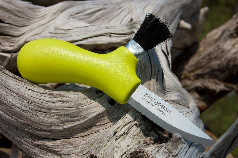 

Туристический нож Morakniv Mushroom Knife Karl-Johan (клинок 62мм, нож 141мм, 1.6мм, 24г, зеленый), Зелёный