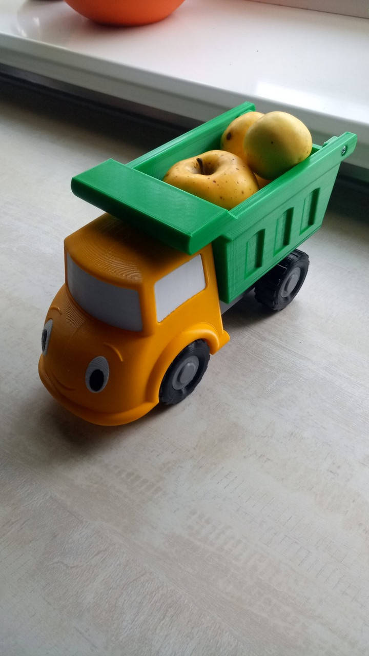

Игрушка пластиковая Грузовик, друг Синего трактора