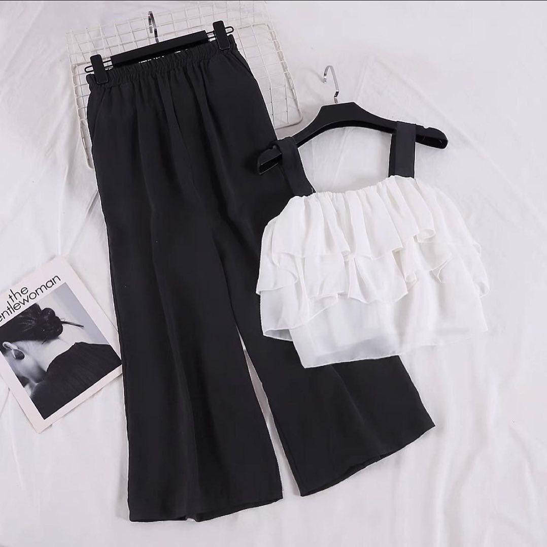 

Женский летний брючный костюм из софта топ с рюшами и расклешенные брюки, Черный