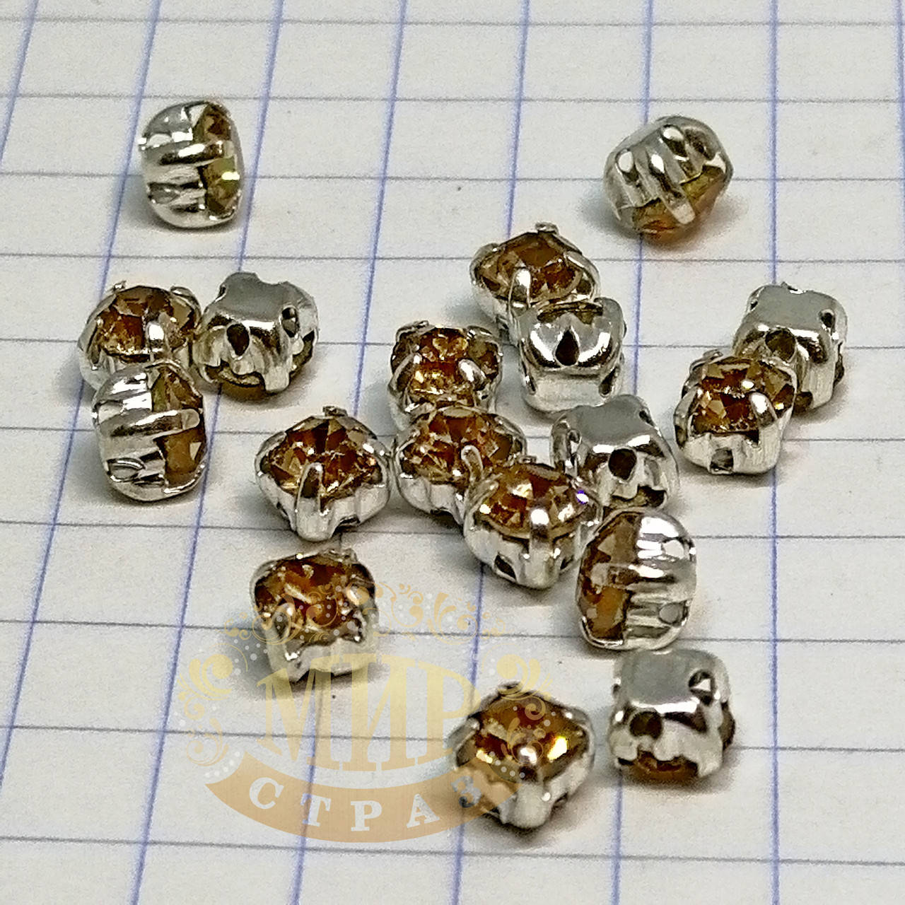 

Круглые стразы чатоны в серебряных цапах, размер 4мм, цвет Lt Col Topaz, 1шт, Красный