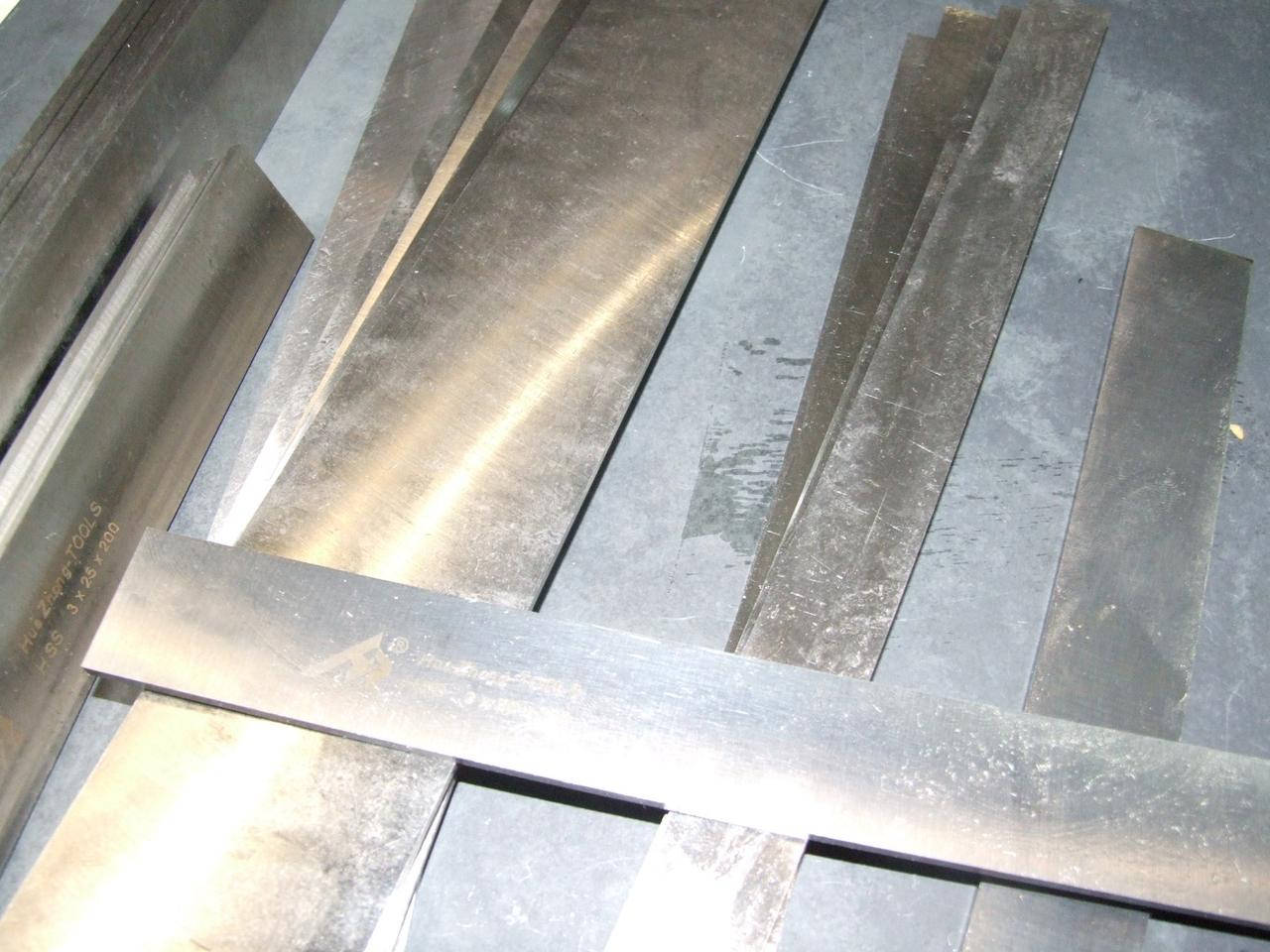 

Заготовки для ножа .Стальные полосы, 3х40х300-мм Сталь HSS. 4241 HRc 61-63
