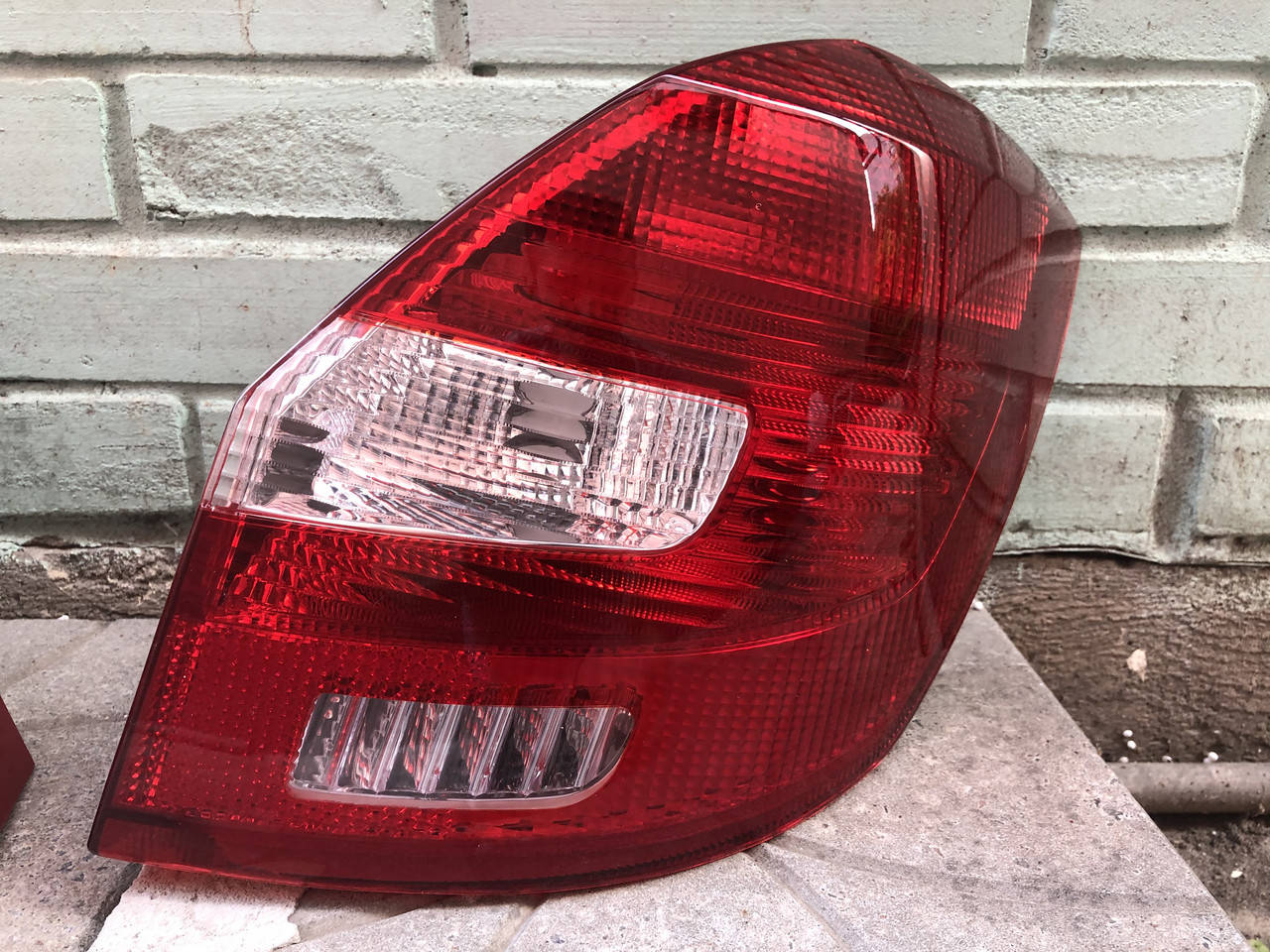 

Задний фонарь правый Skoda Fabia, (Шкода Фабия) 2007-2014 (TYC) хэтчбек / универсал