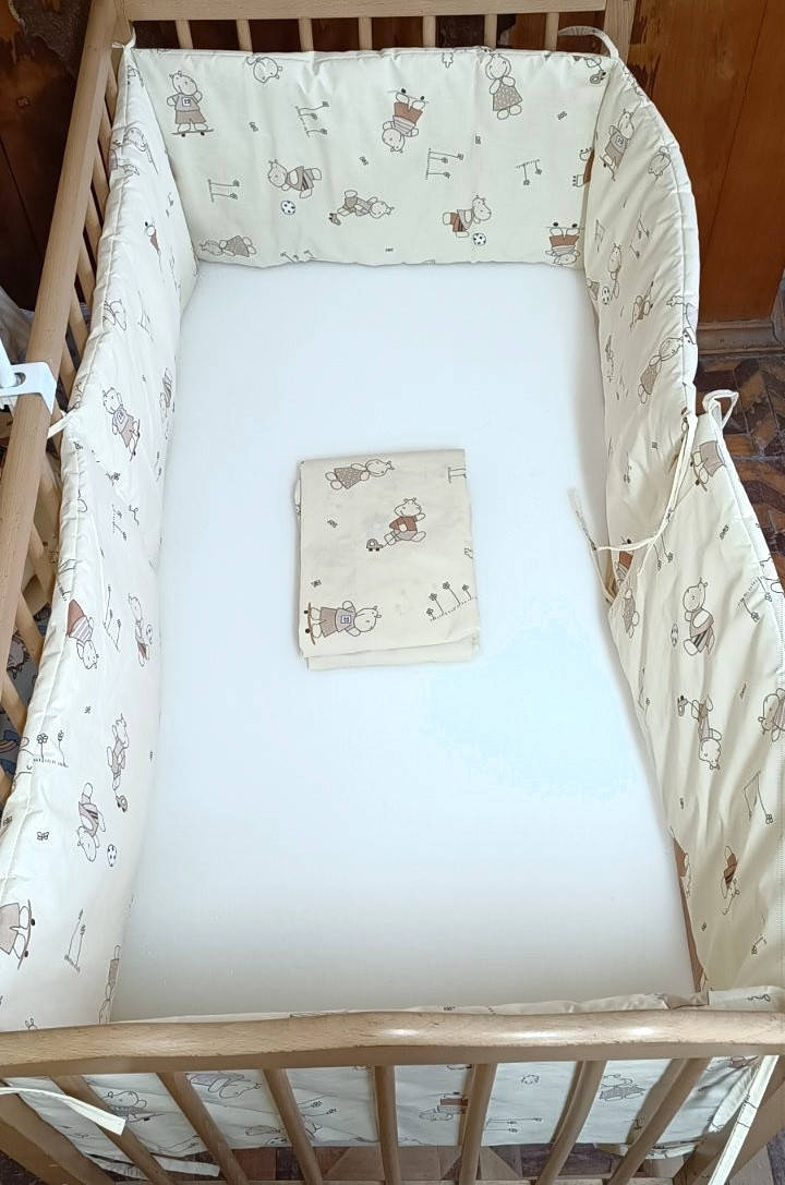 

Защита, бортики в детскую кроватку. Гном