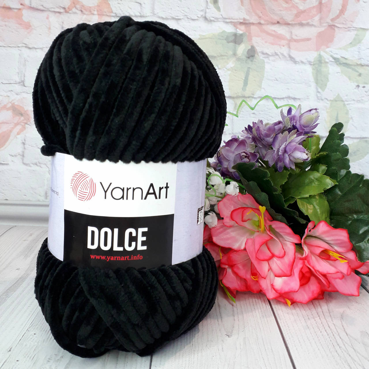 

Плюшева пряжа YarnArt Dolce (Ярнарт Дольче), чорного кольору