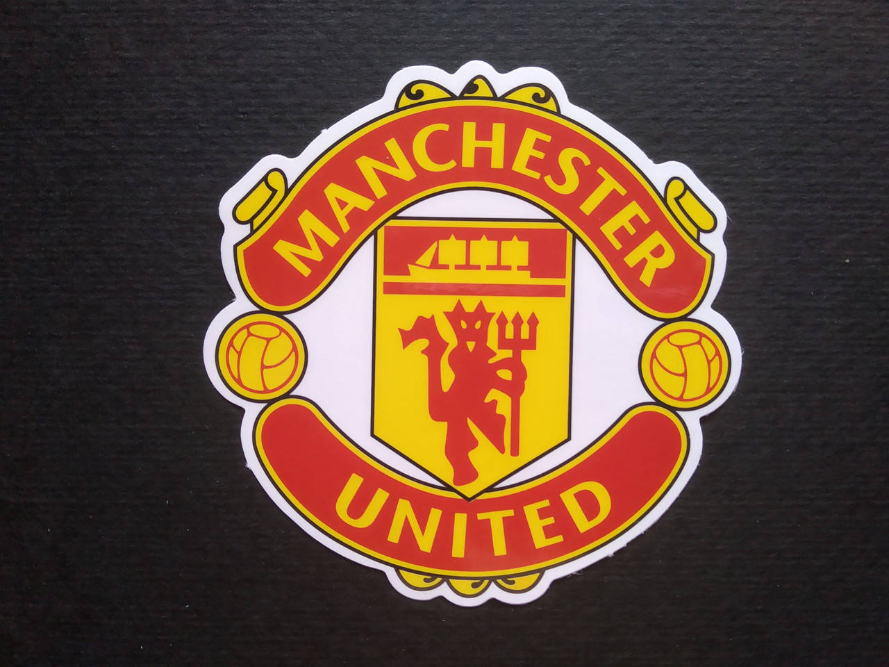 

Футбольная виниловая наклейка FC Manchester United (Манчестер Юнайтед)