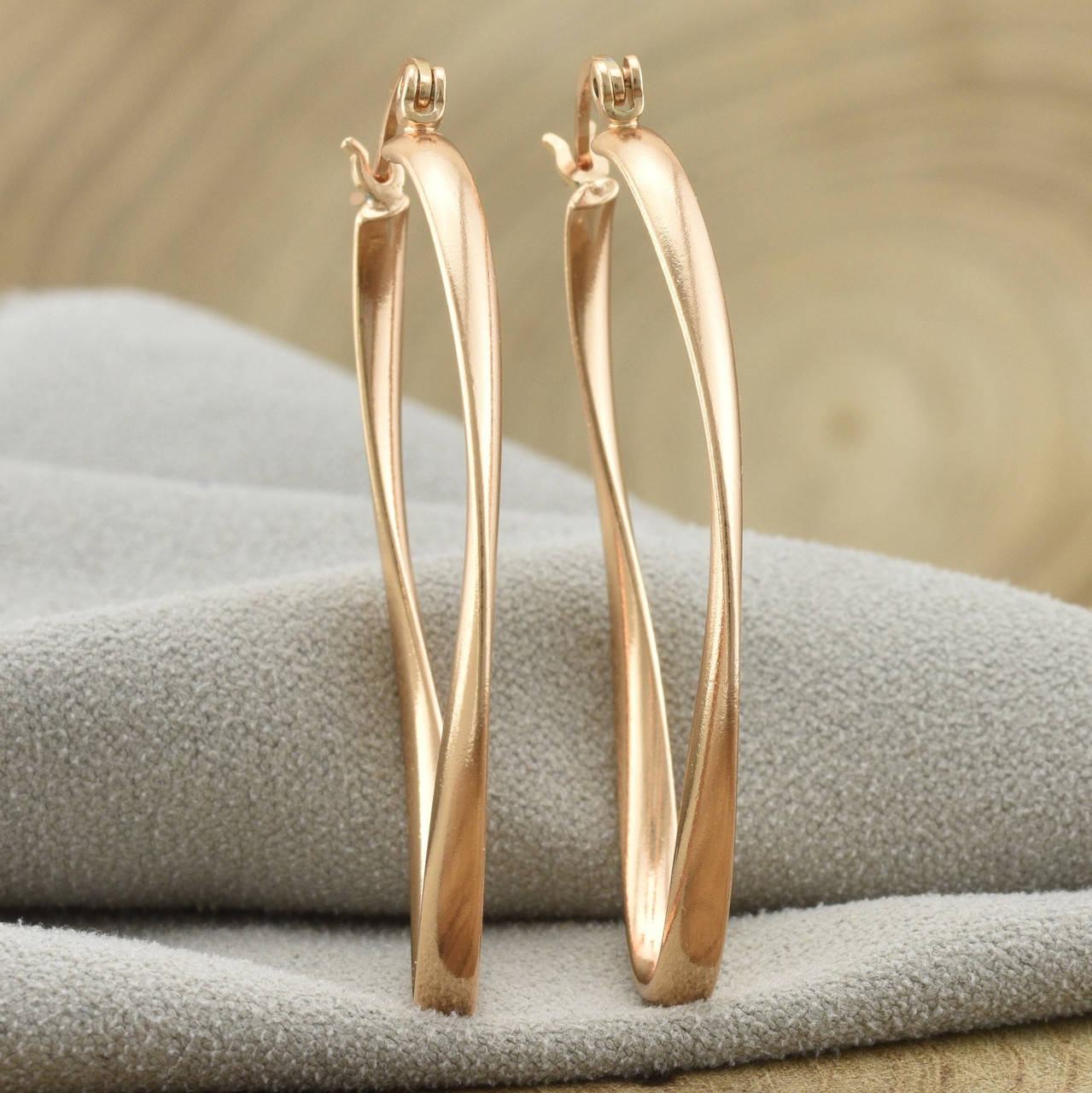 

Серьги Xuping 30427 размер 48х3 мм вес 6.2 г позолота 18К