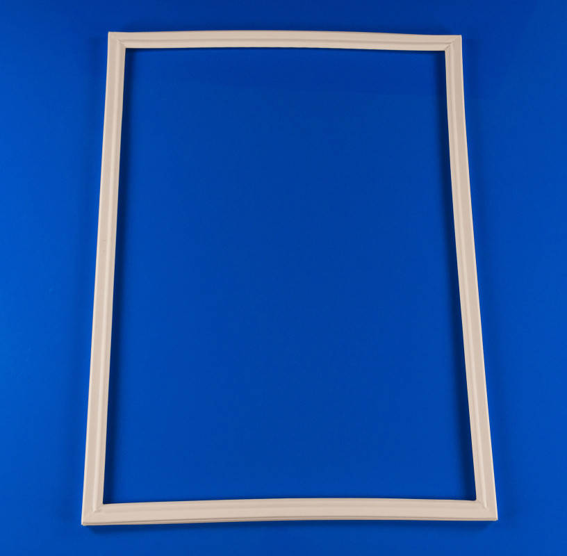 

Уплотнительная резина для морозильной камеры Indesit C00854014