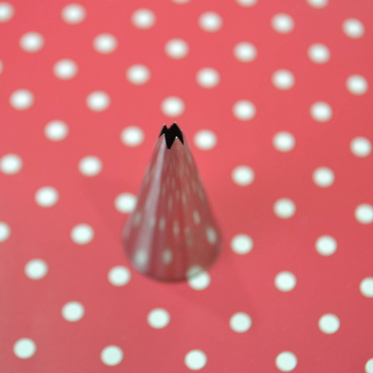 

Насадка кондитерская "Открытая звезда на 5 лепестков" Ateco №15