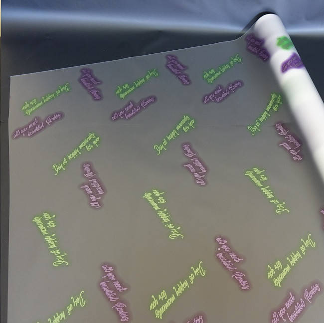 

Пленка матовая калька флористическая "Неоновые надписи" 70 см Х 10 м салатово-сиреневый