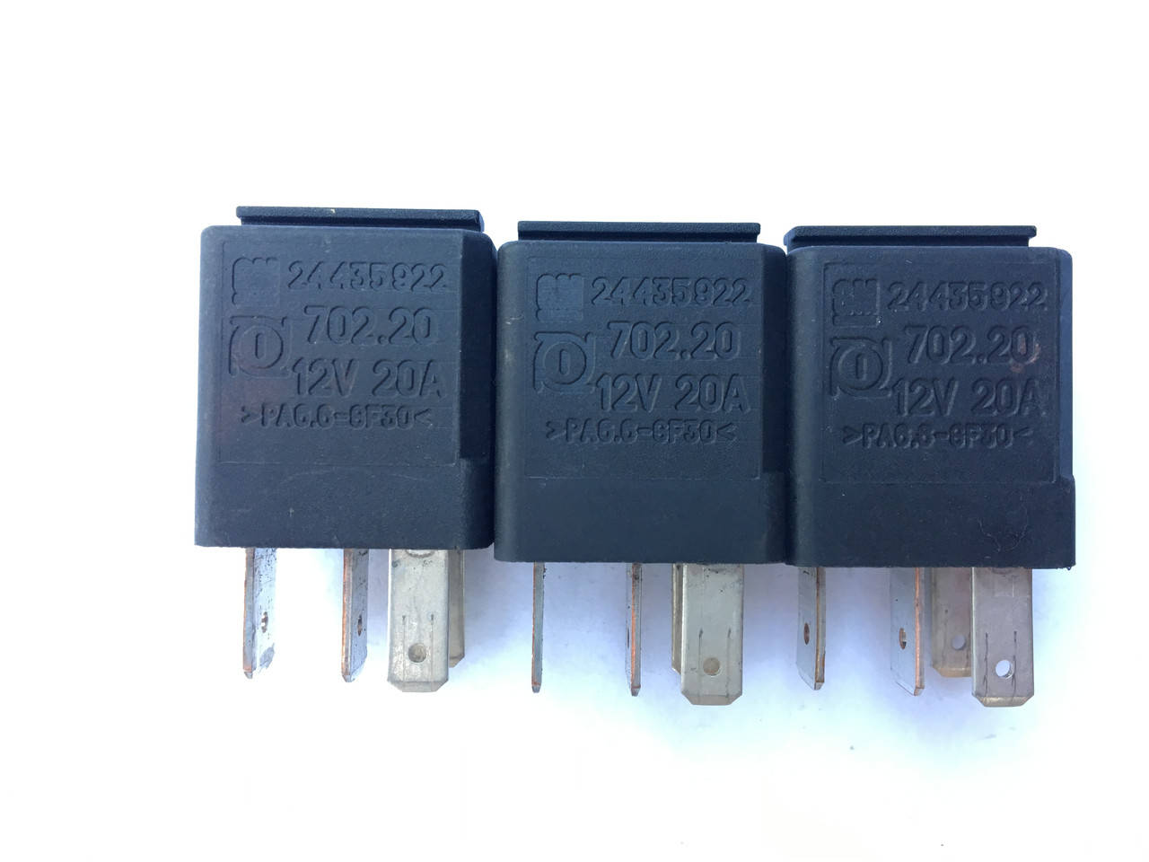 

Автомобильное реле 24435922 702.20 12V20A GM