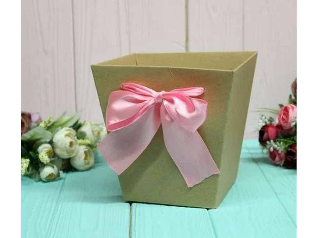 

Коробка для квітів трапеція мала 10х15х15см. кол. Крафт ТМ УПАКОВКИН