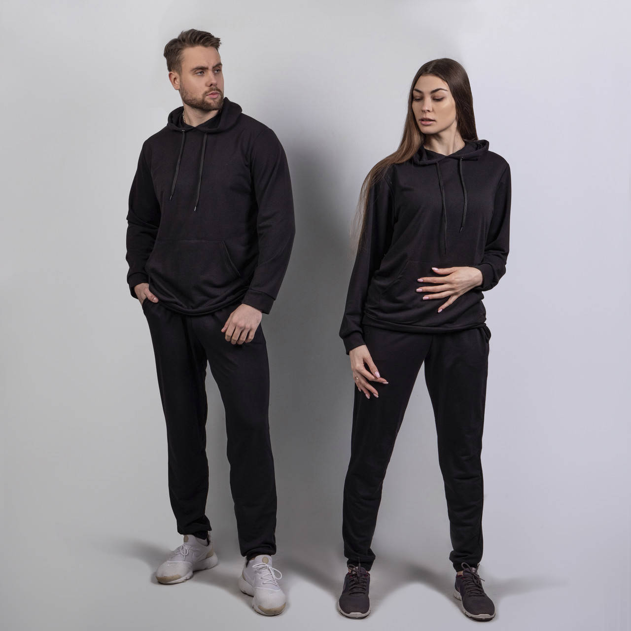 

Весенний спортивный костюм, Черный