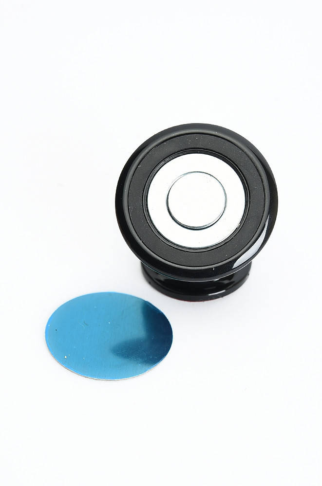 

Автомобильный магнитный держатель Mobile Bracket 132602P, Черный