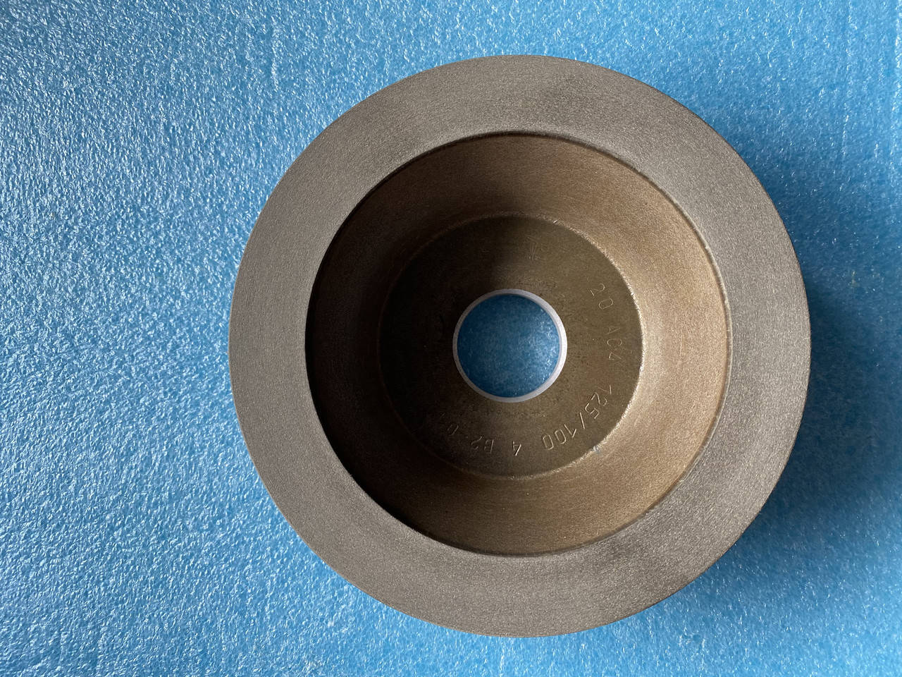 

Круг алмазный АЧК 12А2 45 150*20*3*40*32 АС4 125\100 В2-01 100% 108 карат "ПАИ"