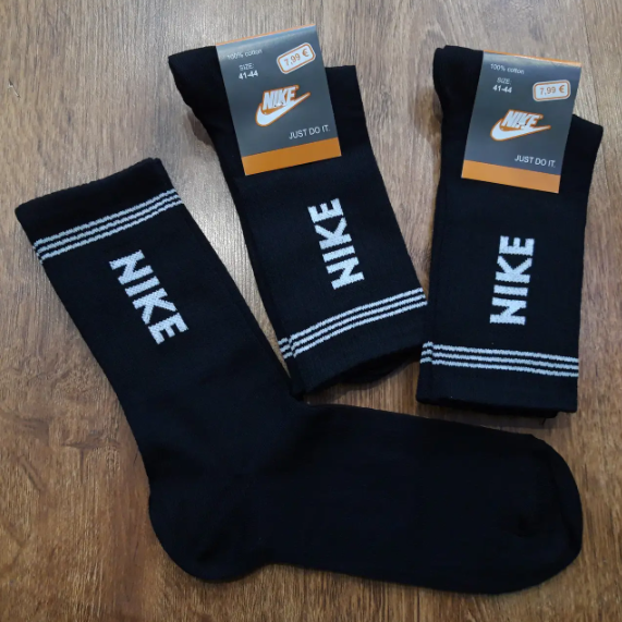 

Высокие черные спортивные носки Nike, Черный