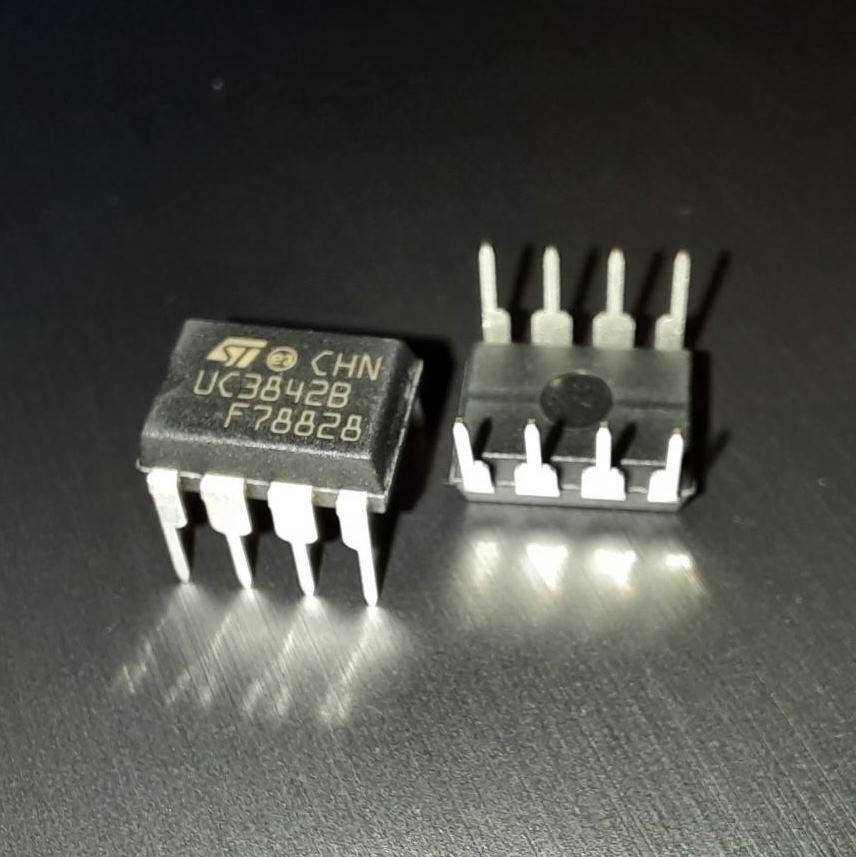 

Микросхема UC3842B = KA3842B 3842B