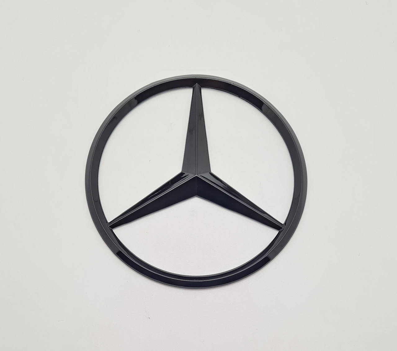 

Эмблема багажника Mercedes 9см черная глянец