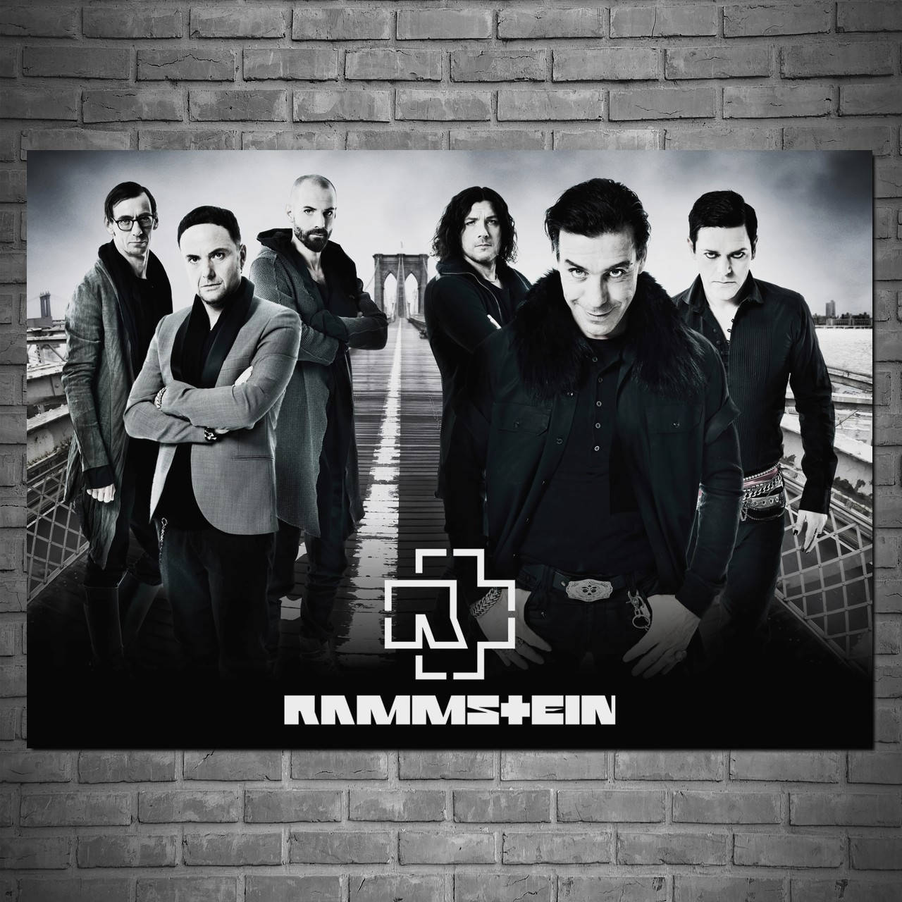 

Плакат "Рамштайн, фото на мосту, Rammstein" (артикул 0663) 30, Полуглянец, 42