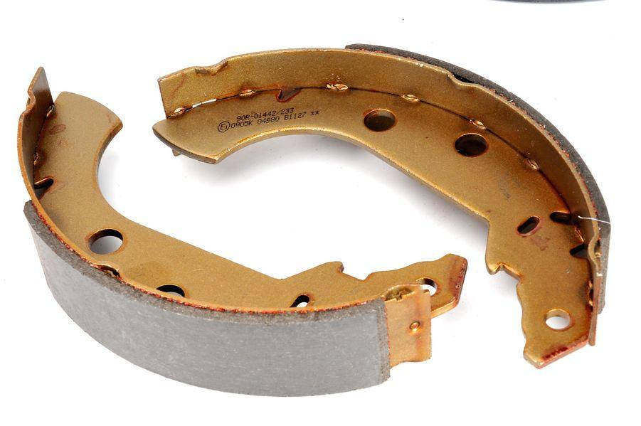 

Колодки тормозные задние (без рычага ручного тормоза) Samand (Саманд) LPR (Италия)