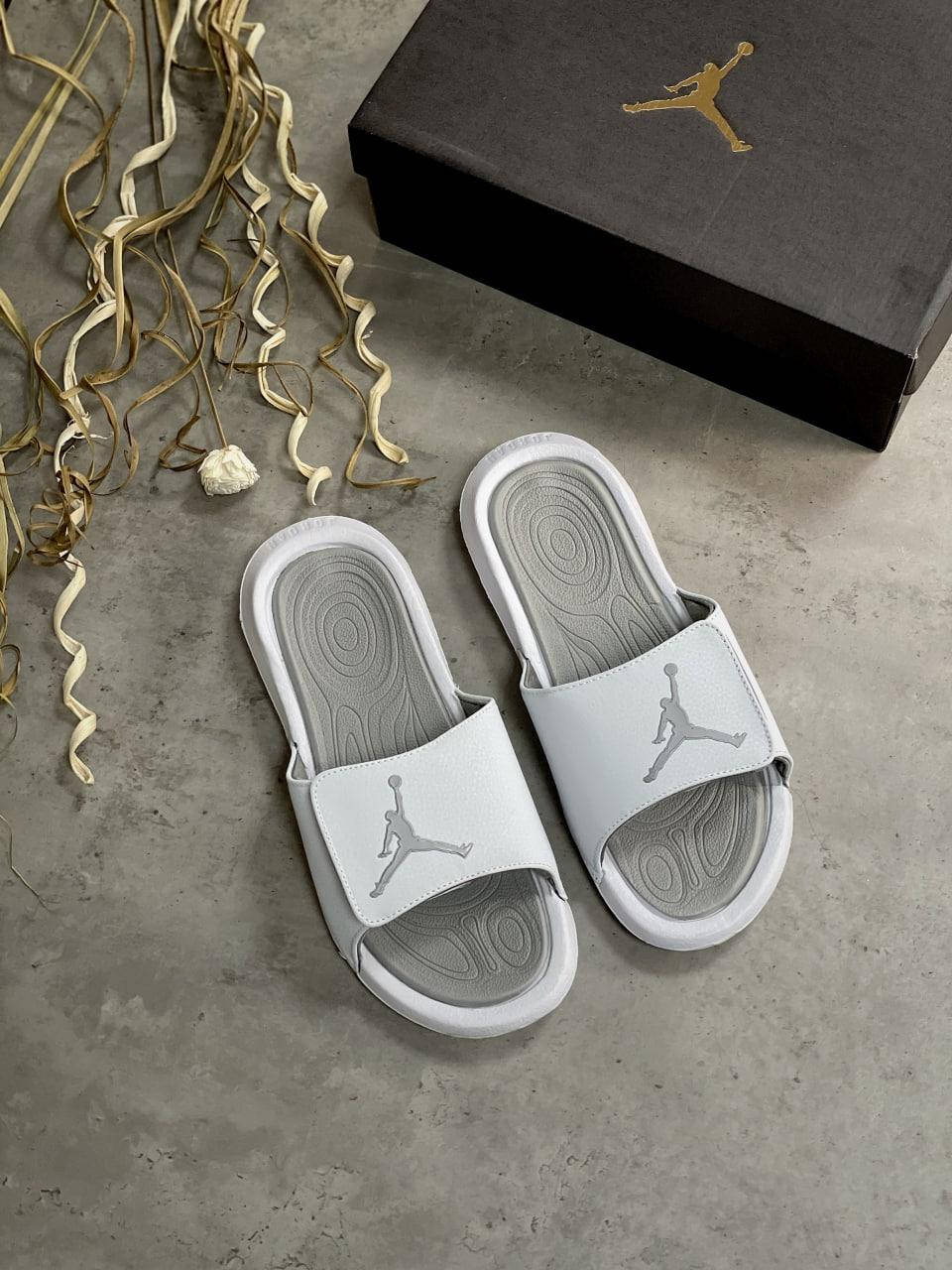 

Мужские шлепанцы Air Jordan Hydro 6 White/Pure Platinum 881473-120, Белый