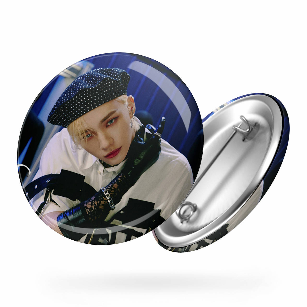 

Значок Stray Kids 51 Hyunjin