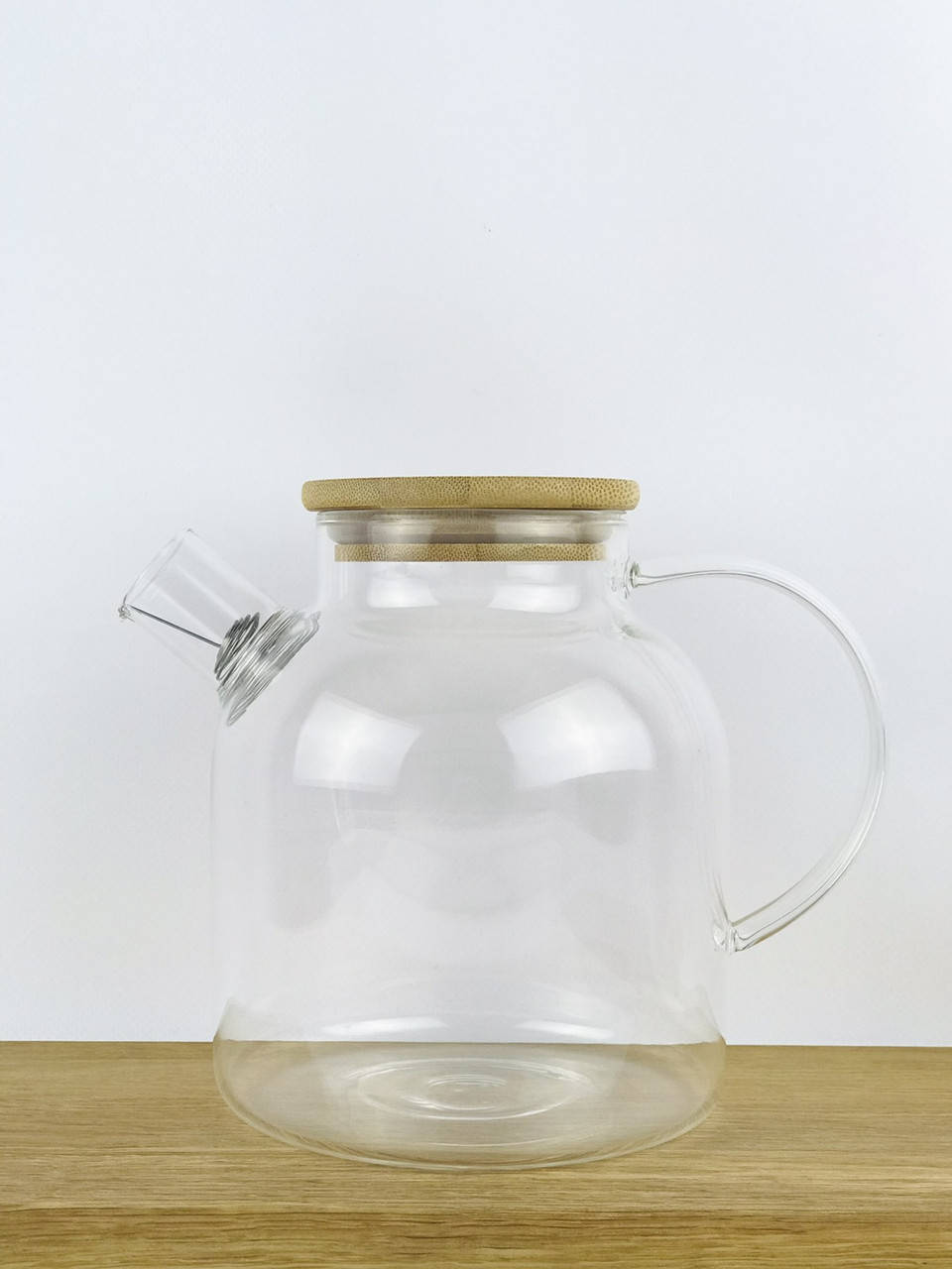 

Чайник заварочный из боросиликатного жаропрочного стекла с бамбуковой крышкой, 1500 мл, Прозрачный