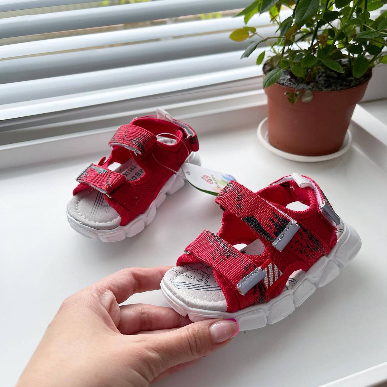 

Босоножки летние яркие сандали унисекс размер 23 26, Красный