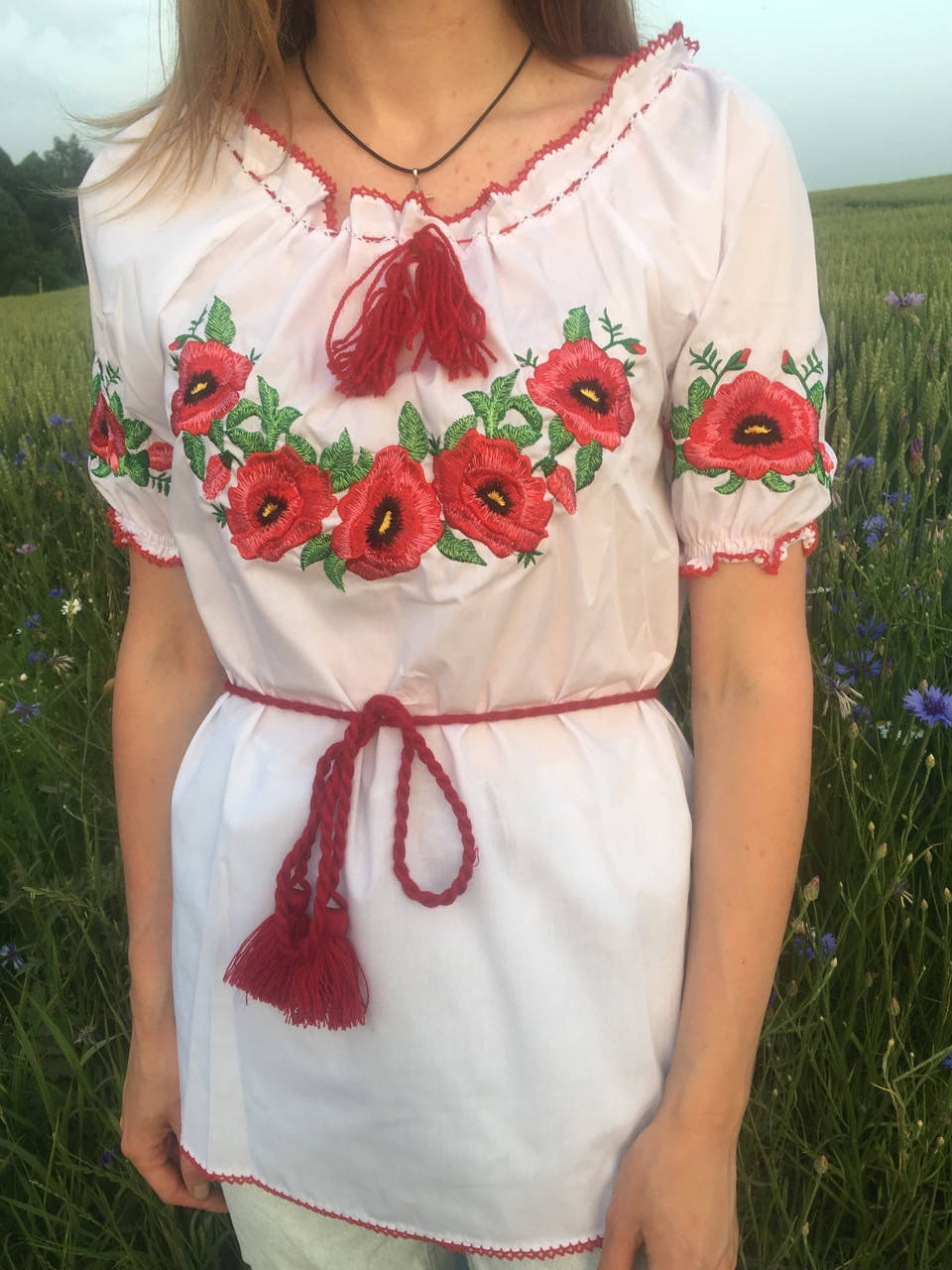 

Женская вышиванка с коротким рукавом, вышивка " Маки ", Белый