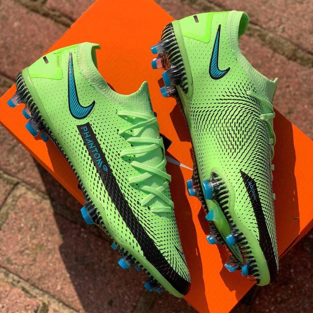 

Бутсы Nike Phantom GT футбольная обувь найк фантом гт зеленые, Зелёный