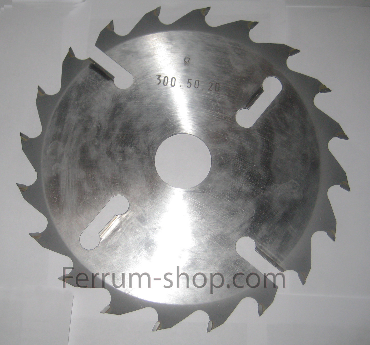 Пила дискова 250x50(32)x18+4 з напайними пластинками ВК і розклинювальними ножами.