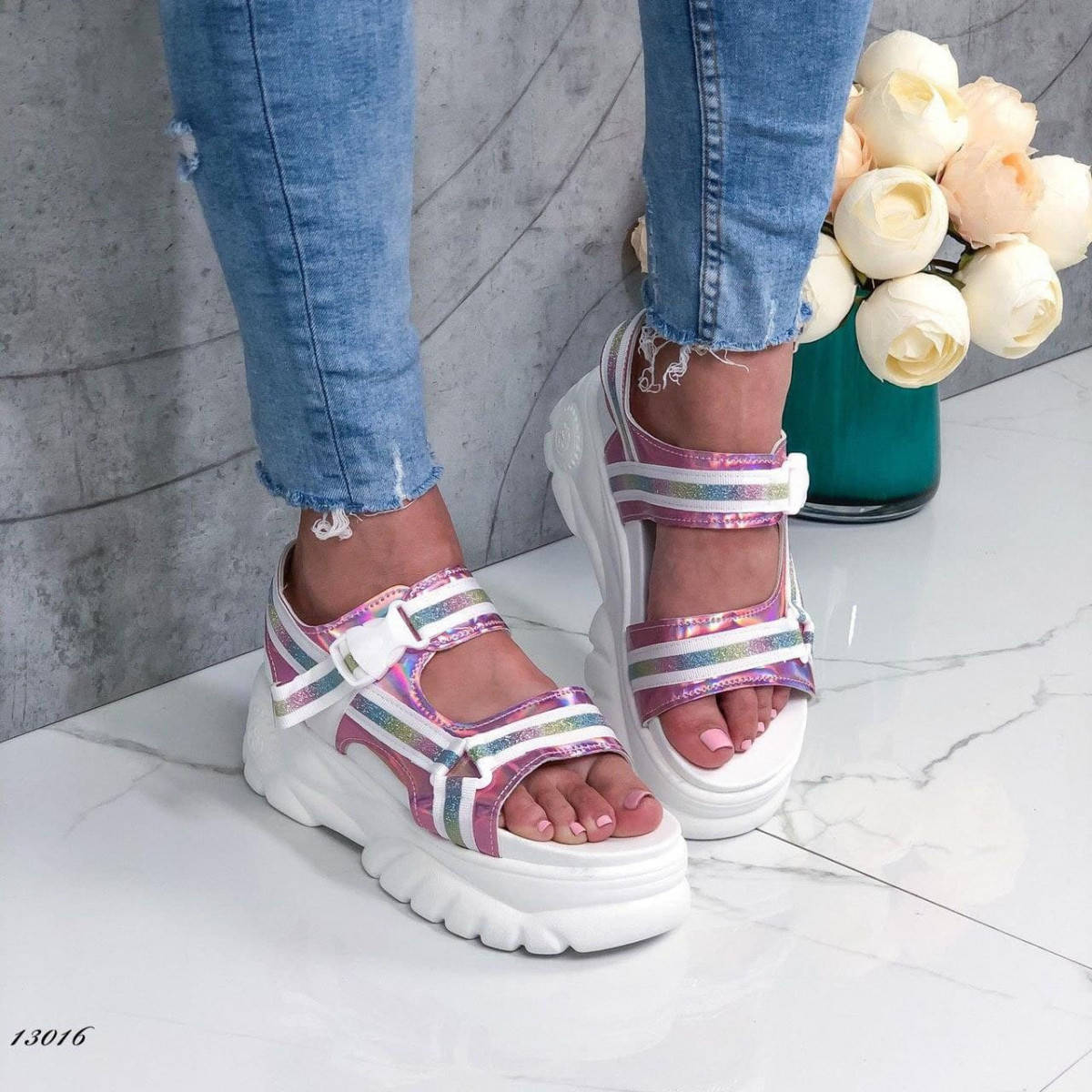 

Босоножки на платформе