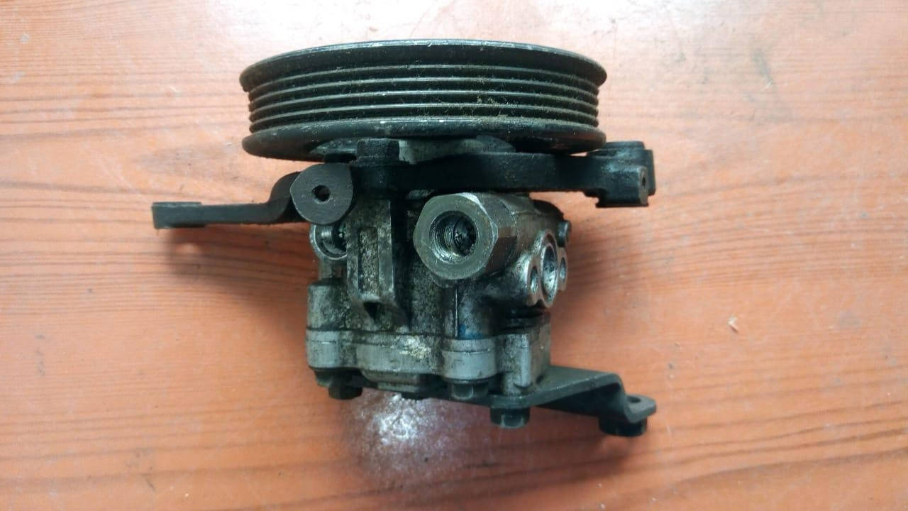 

Насос гидроусилителя руля Mazda 626/Ford Probe GA2B32650G, 522170421 991568 Mazda