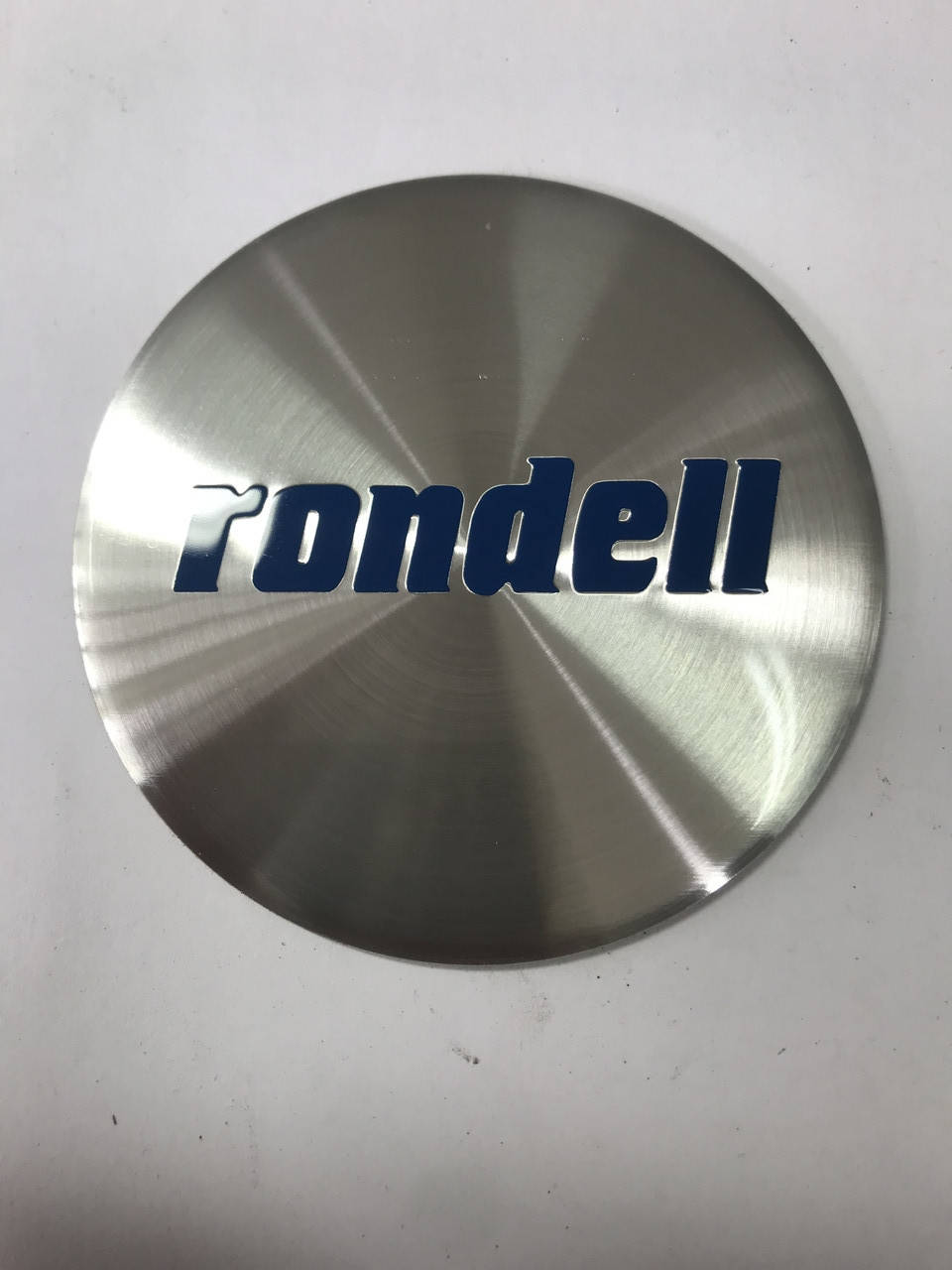 

Оригинальные наклейки на колпачки заглушки в диски Rondell 74 мм. ROD Z 04