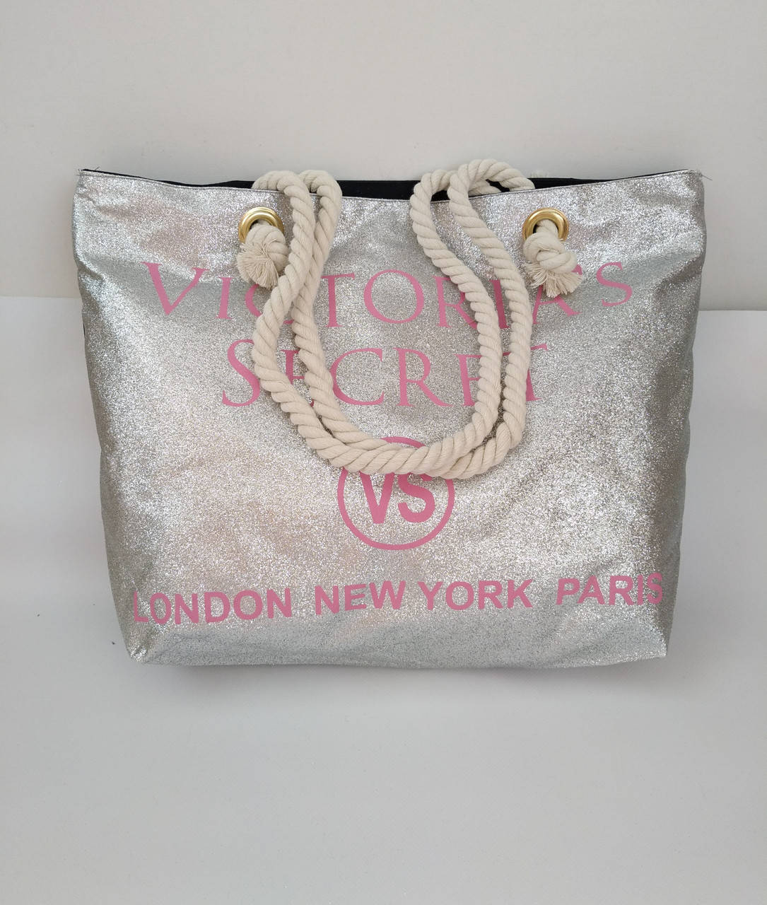 

Пляжная сумка с логотипом Victoria's Secret. Серебро