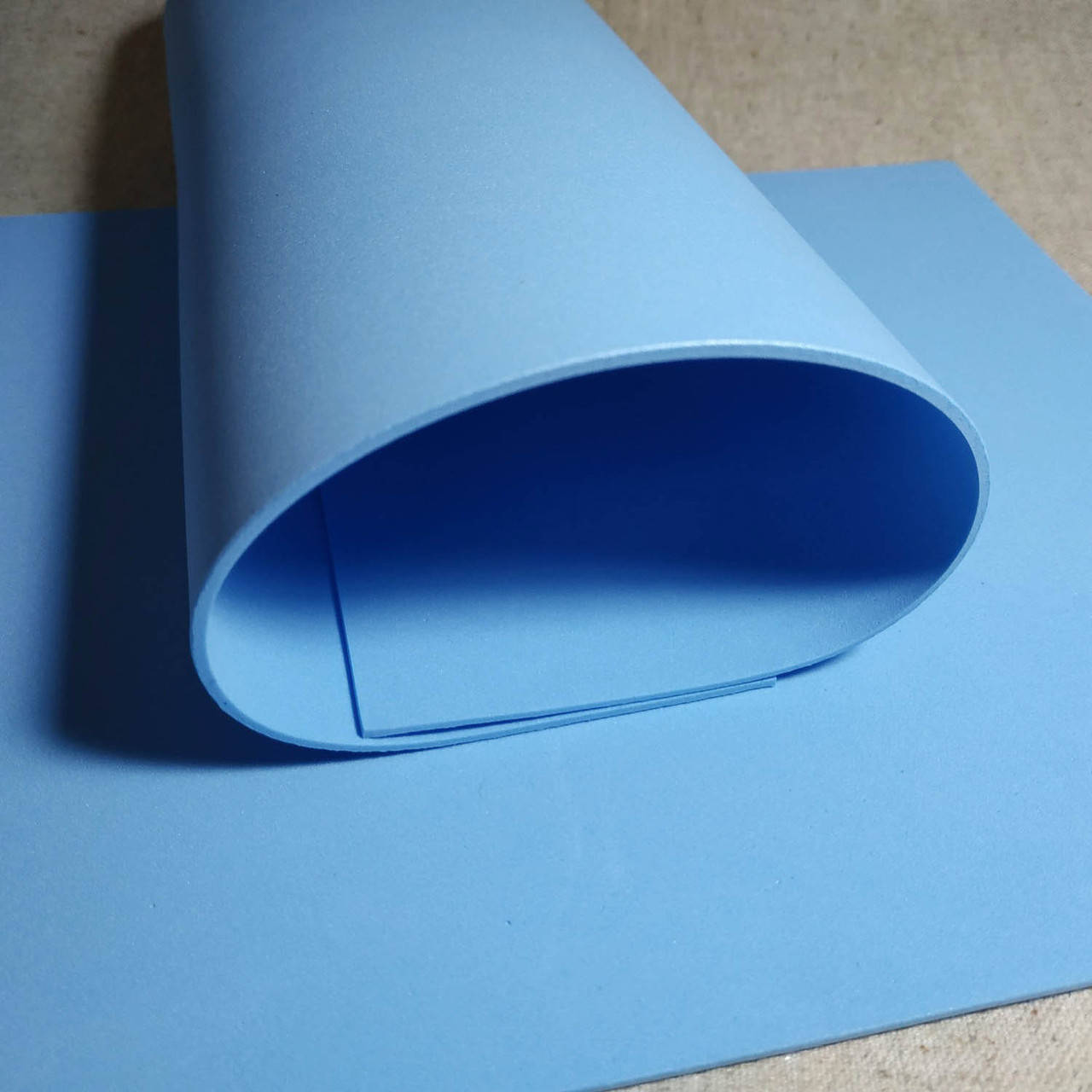 

Фоамиран 20*30, толщина 2 мм (голубой)