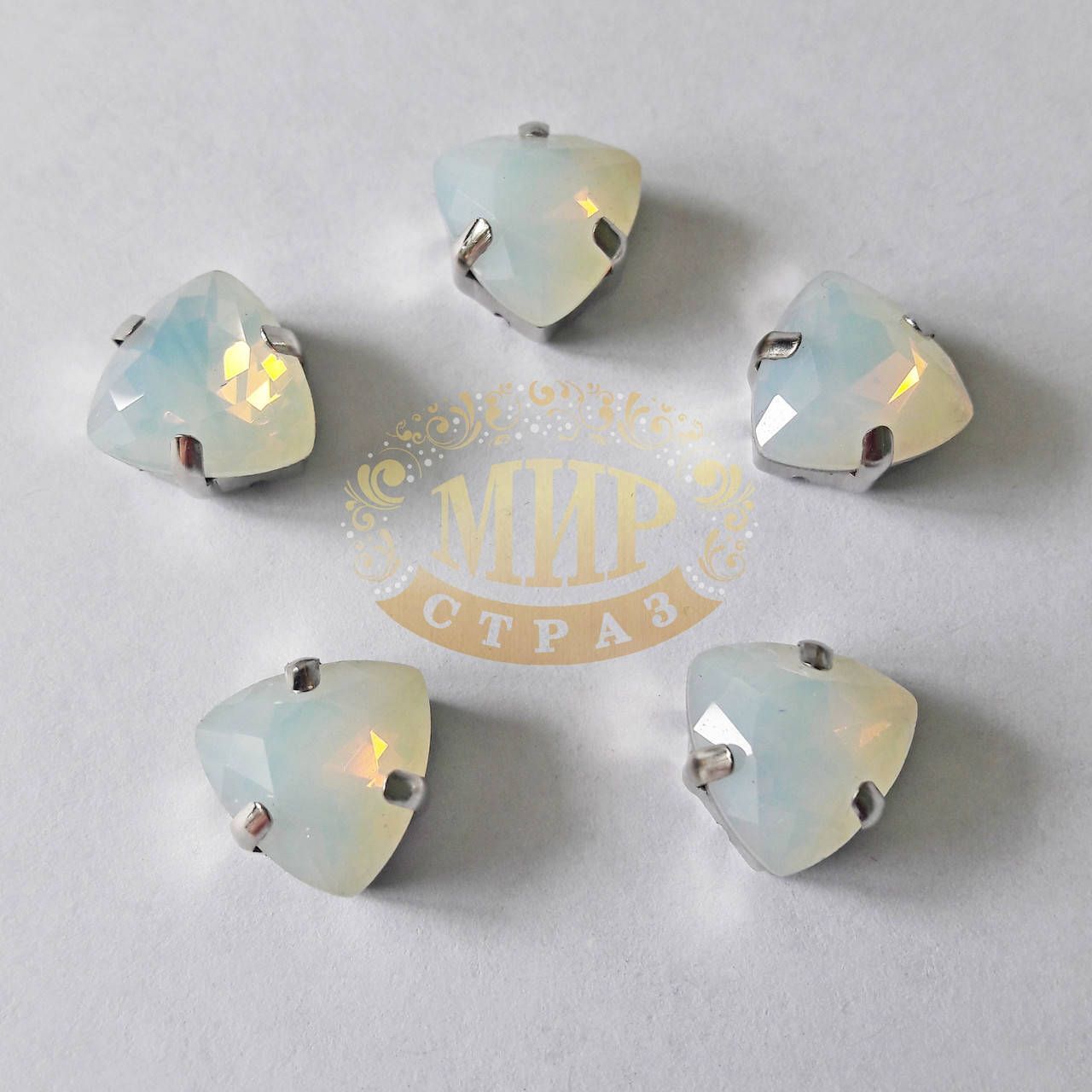 

Камни в цапах Триллиант, размер 12мм, цвет White Opal, 1шт