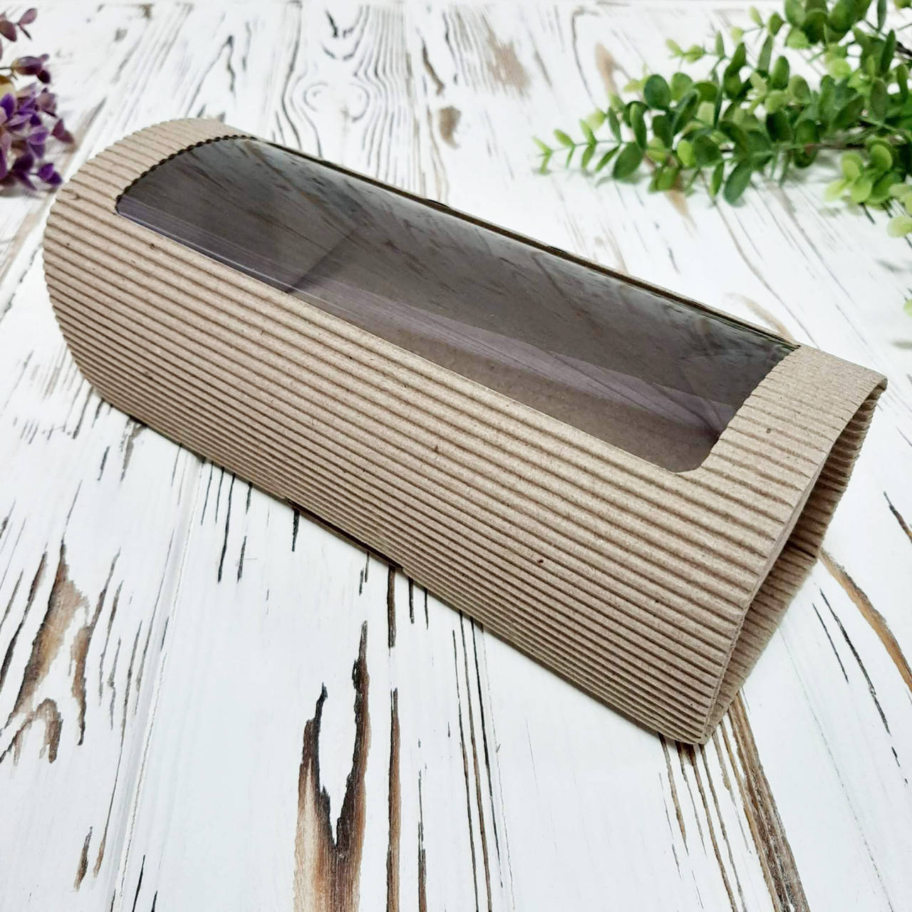 

Коробка картонная «Сундук» с окном 220х80х80 мм., Коричневый