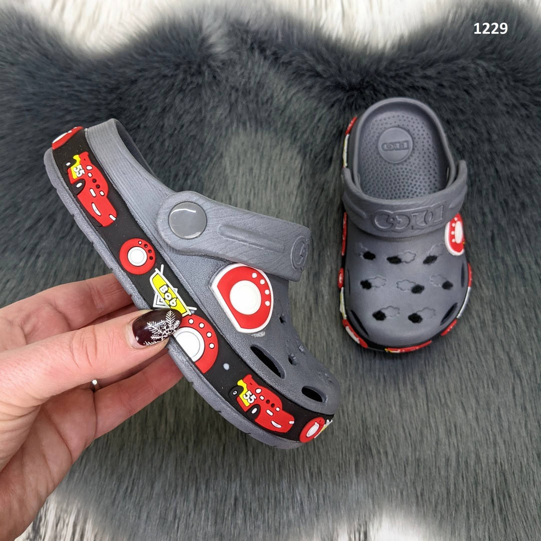 

Кроксы сабо детские для мальчика серые с машинкой Dago Style р-р 24-32, Серый
