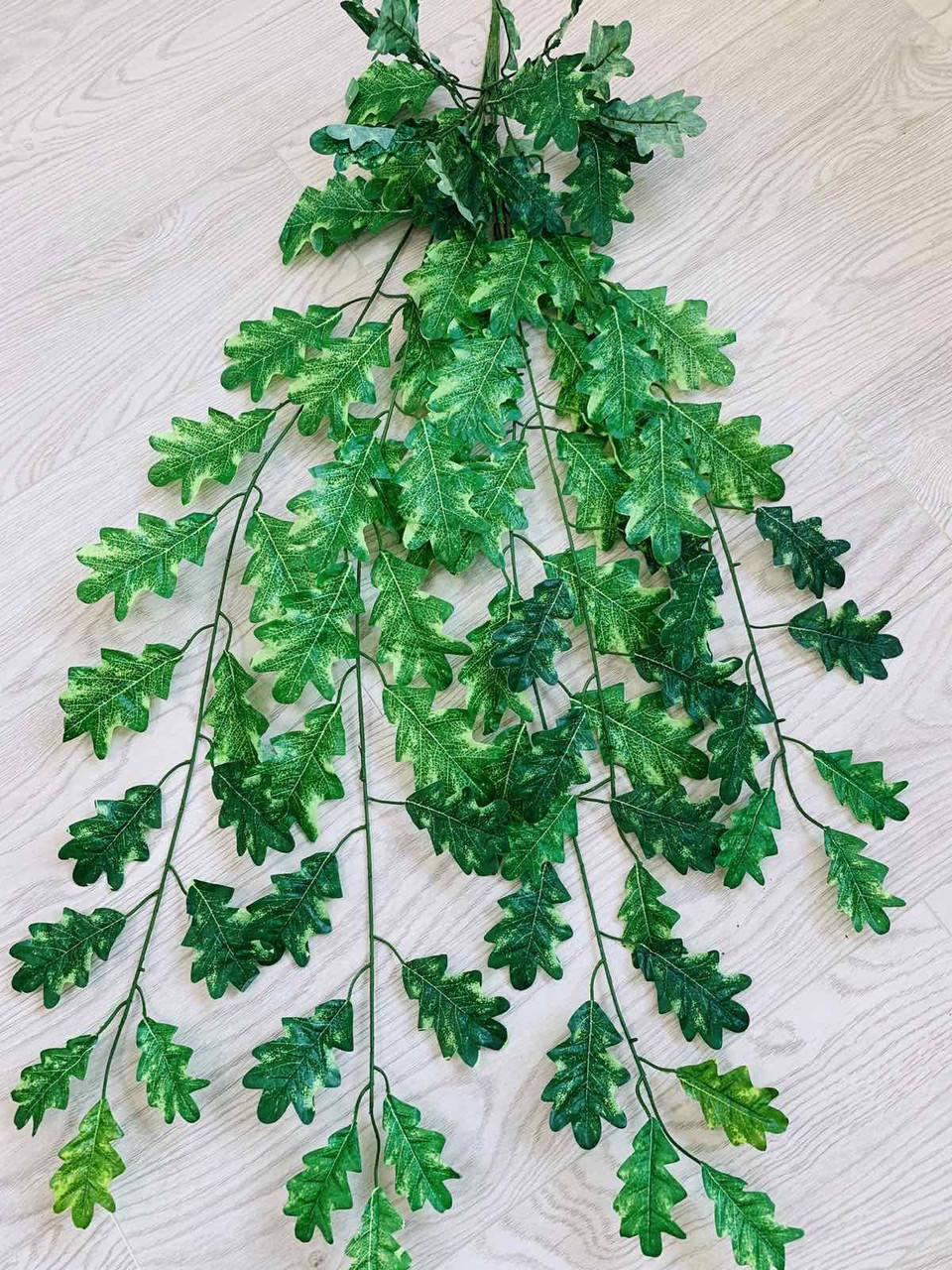 

Искусственная зелень. Ампельный дубок (95 см )