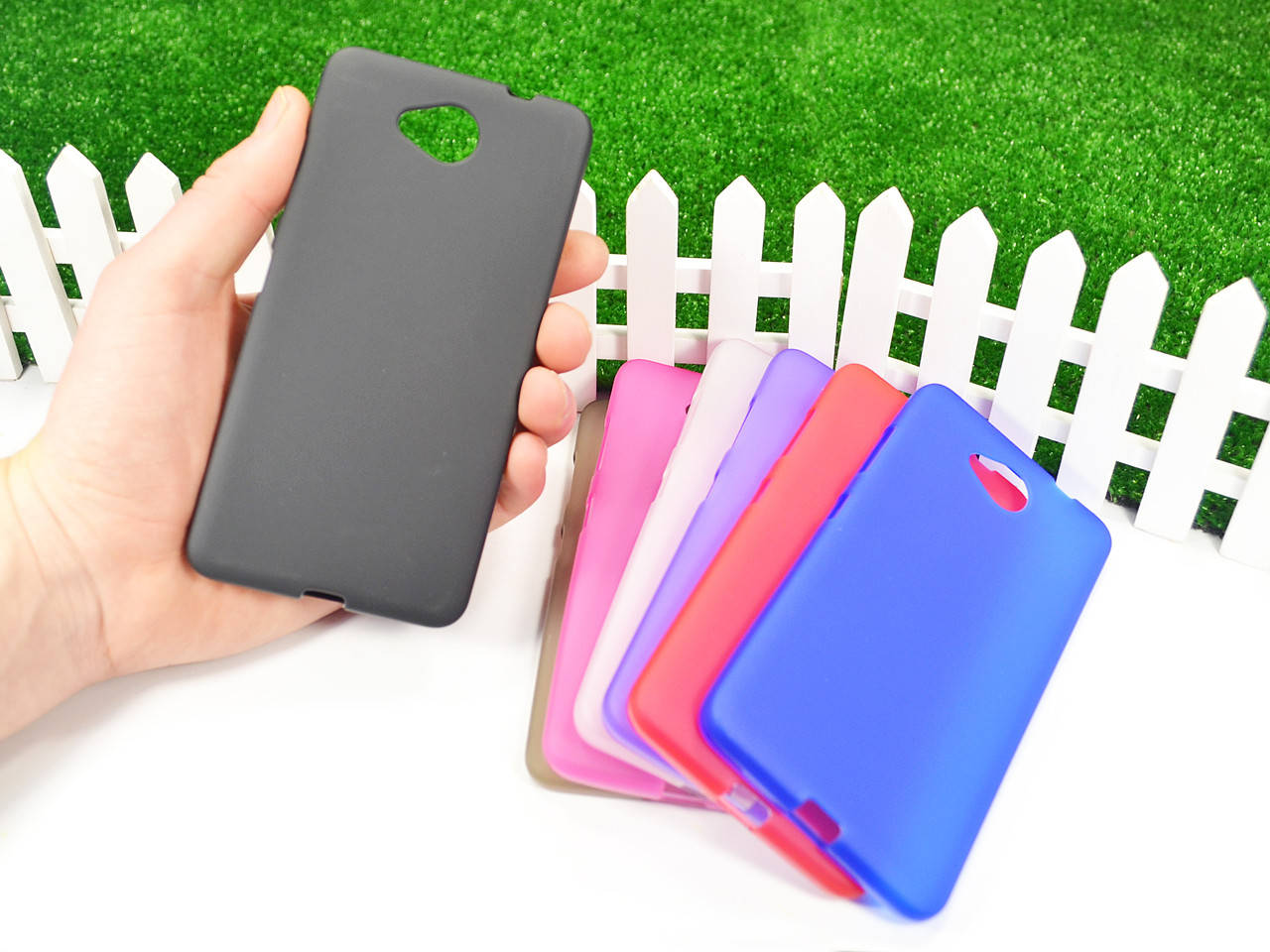 

Силиконовый TPU чехол для Microsoft Lumia 650
