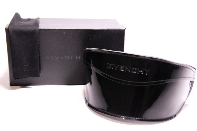 

Футляр Gvenchy 0150