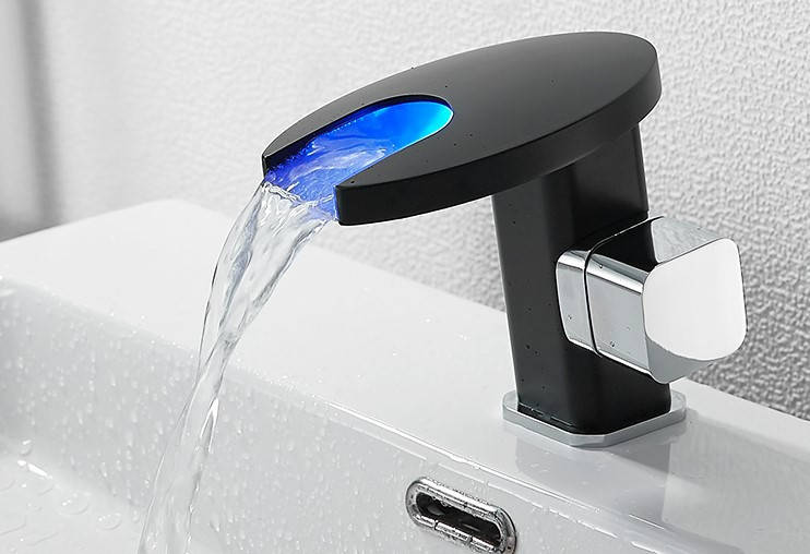 

Смеситель черный с LED подсветкой Mezclator модель Tokyo black