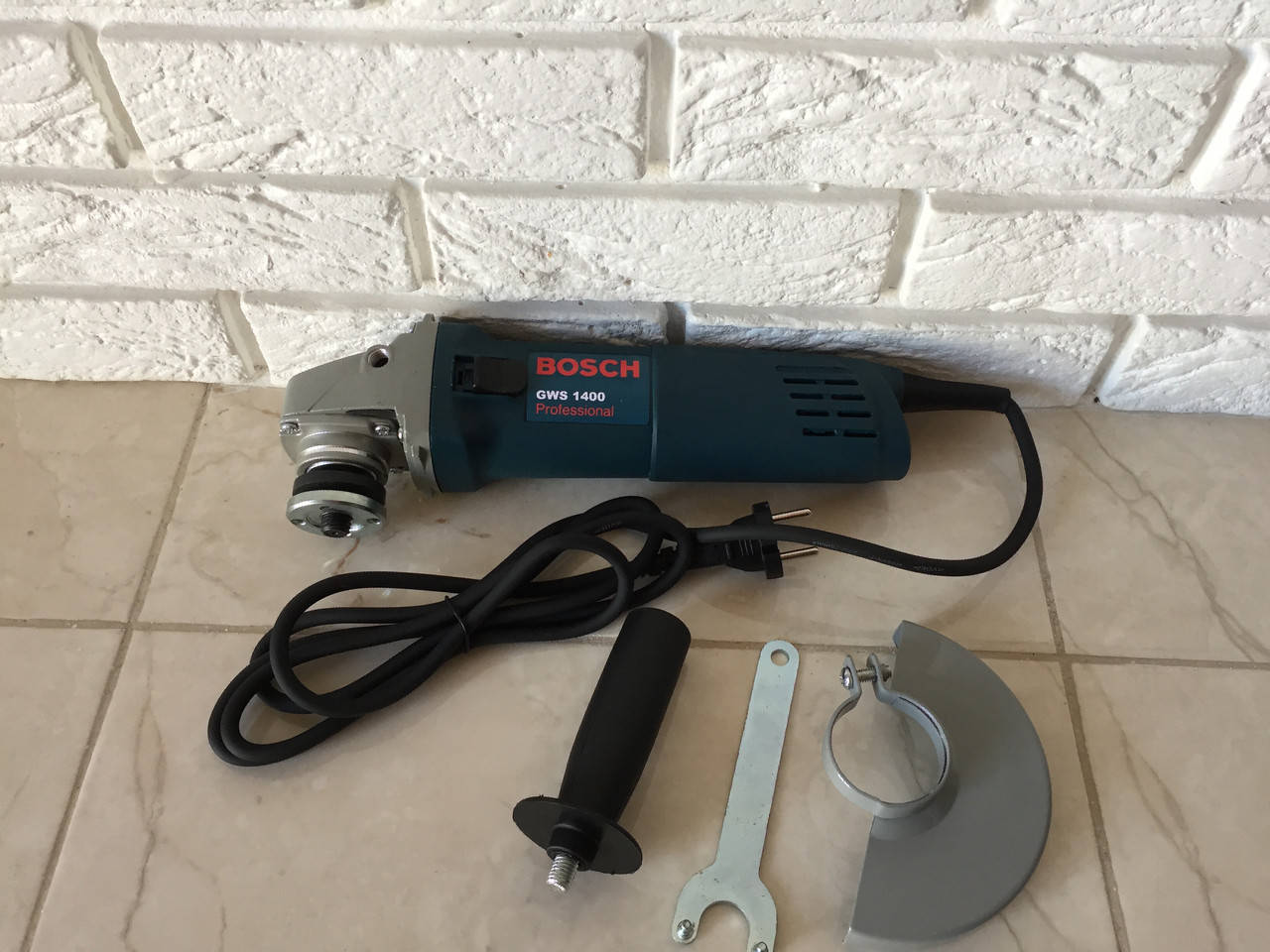

Болгарка Bosch GWS1400 ( 1400Вт _ 125мм )