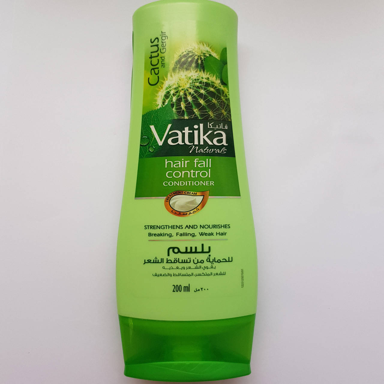 

Кондиционер для волос против выпадения с кактусом и чесноком Dabur Vatika 200 мл