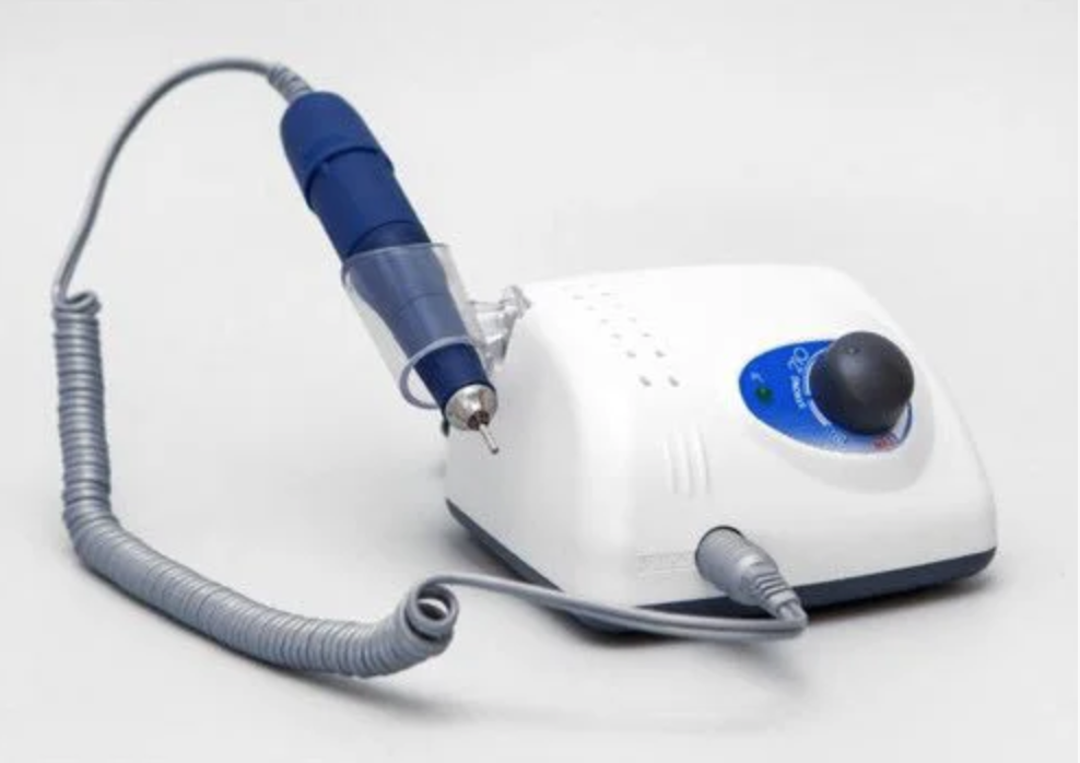 

Аппарат для маникюра и педикюра / Фрезер Strong 210/105L 45 000 об/мин, 65 Вт