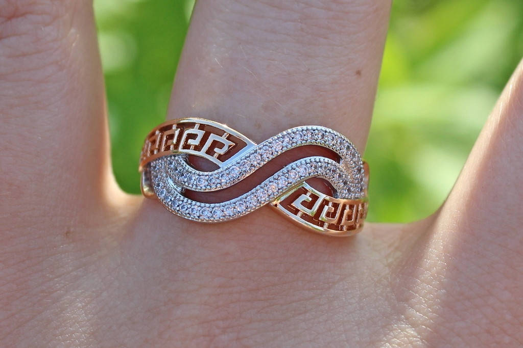 

Кольцо Xuping Jewelry с родием две волны с греческим узором р 16 золотистое