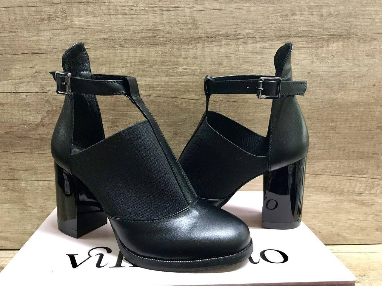 

Женские туфли кожаные с резинкой на каблуке черные., Черный