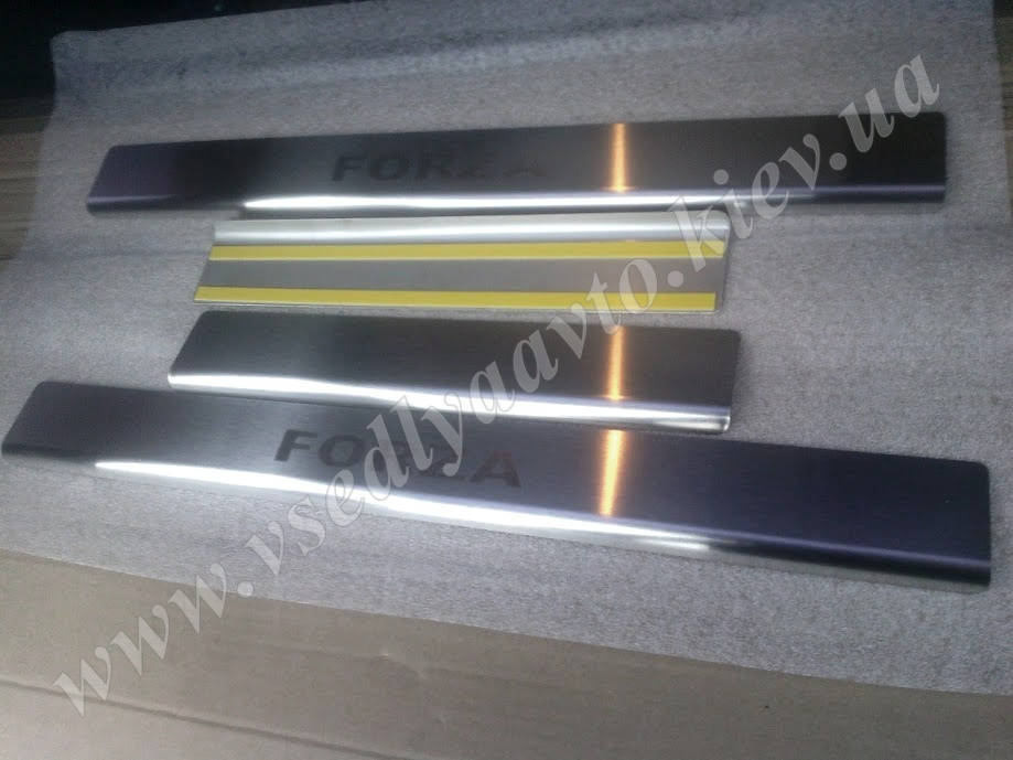 

Накладки на пороги ZAZ FORZA с 2002 г. (Standart)