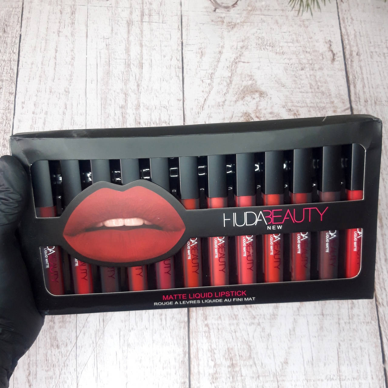 

Подарочный набор жидких матовых губных помад Huda Beauty 12 цветов (живые фото)